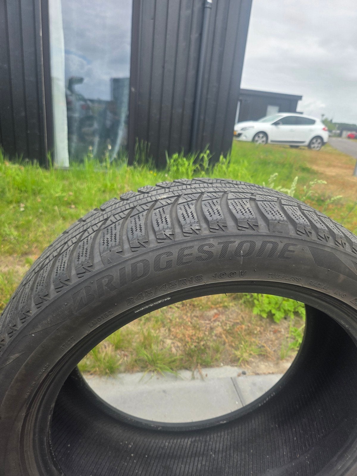 Winterbanden Bridgestone 245/45/R18, Auto-onderdelen, Banden en Velgen, Ophalen, 18 inch, Winterbanden, Band(en)