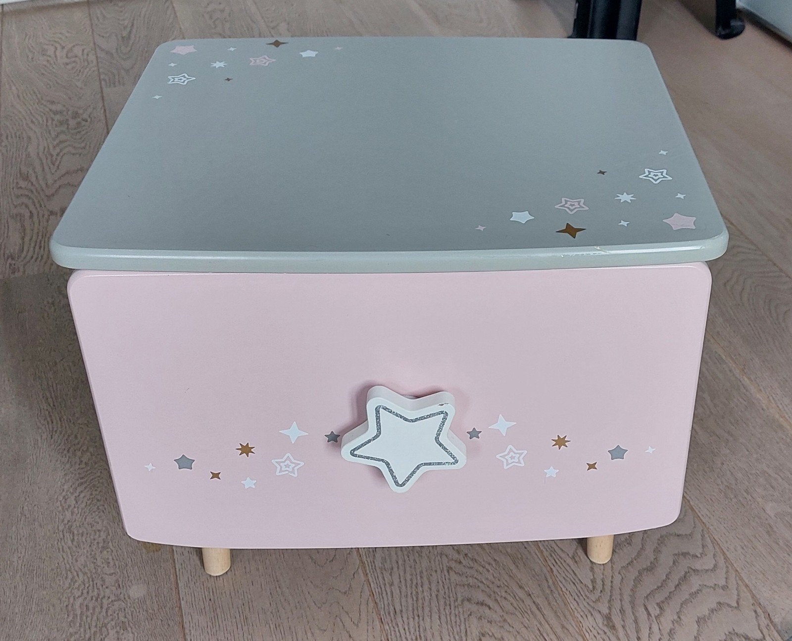 Nachtkastje Twinkle Star, Ophalen, Minder dan 50 cm, Minder dan 50 cm, 5 – 50