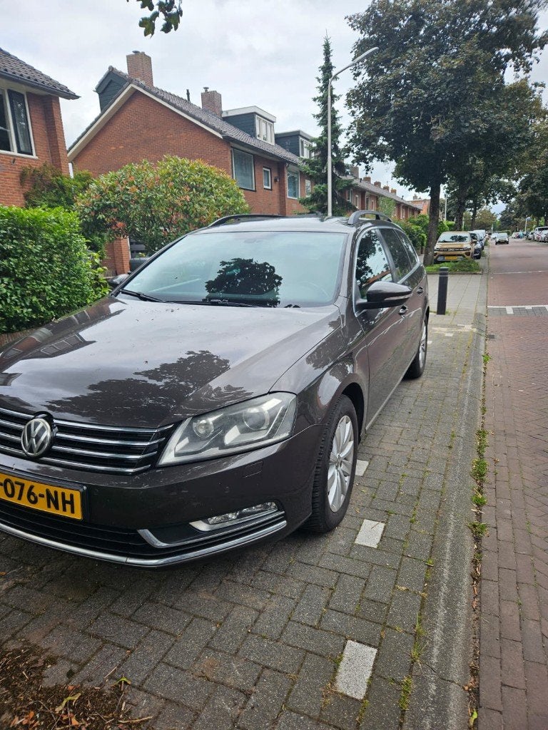 Volkswagen Passat 2.0 TDI 103KW Variant DSG 2012 Bruin, Auto's, Euro 5, Stof, 1800 kg, 4 cilinders