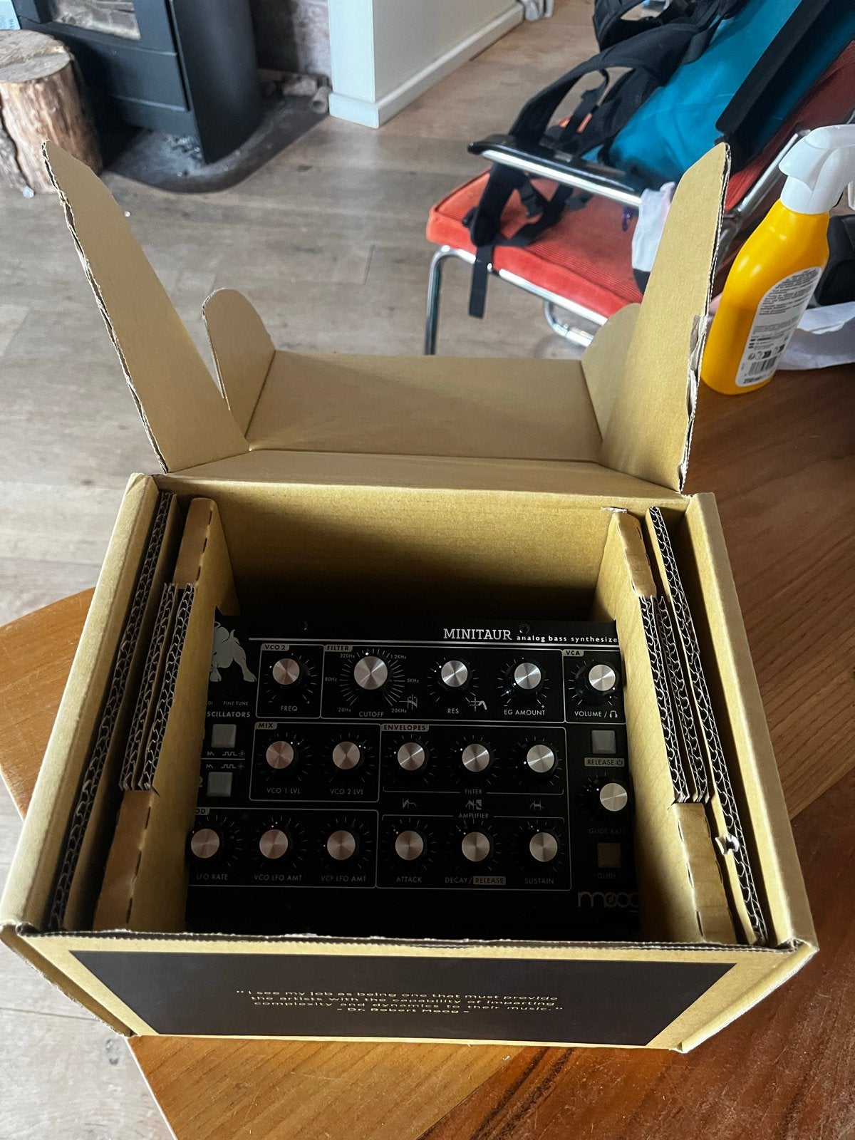 Moog Minitaur analoge bassynthesizer, Overige merken, Zo goed als nieuw, Met midi-aansluiting, Overige aantallen