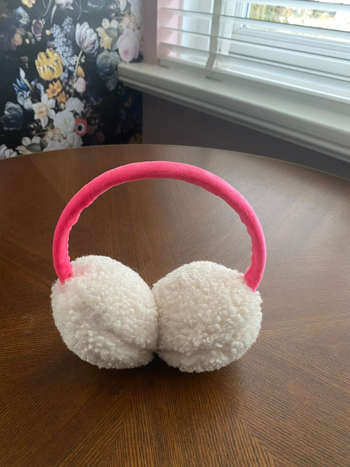 Oorwarmers wit met roze diadeem, Ophalen of Verzenden, Zo goed als nieuw, Meisje, Muts
