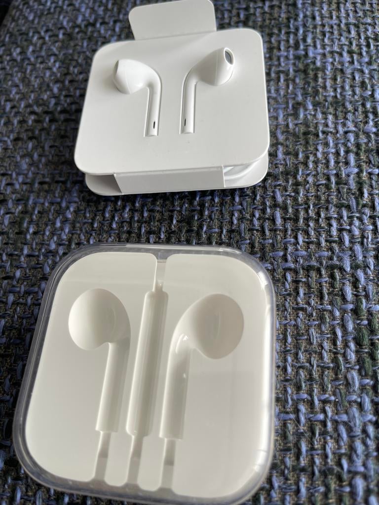 Apple EarPods met Lightning-connector (nieuw), Ophalen of Verzenden, Nieuw, Wit, Apple