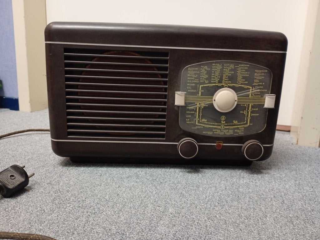 Philips buizen radio BX380, Ophalen, Radio