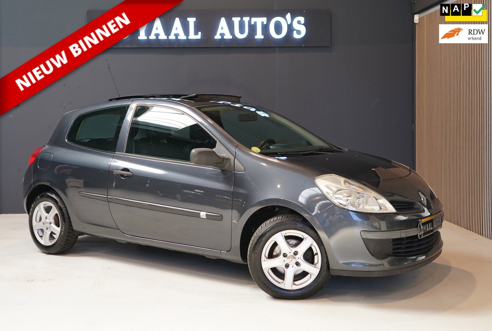 Renault Clio 1.2-16V Business Line | PANO | AIRCO | ELEK.RAM, Auto's, Voorwielaandrijving, Elektrische ramen, Gebruikt, 4 cilinders