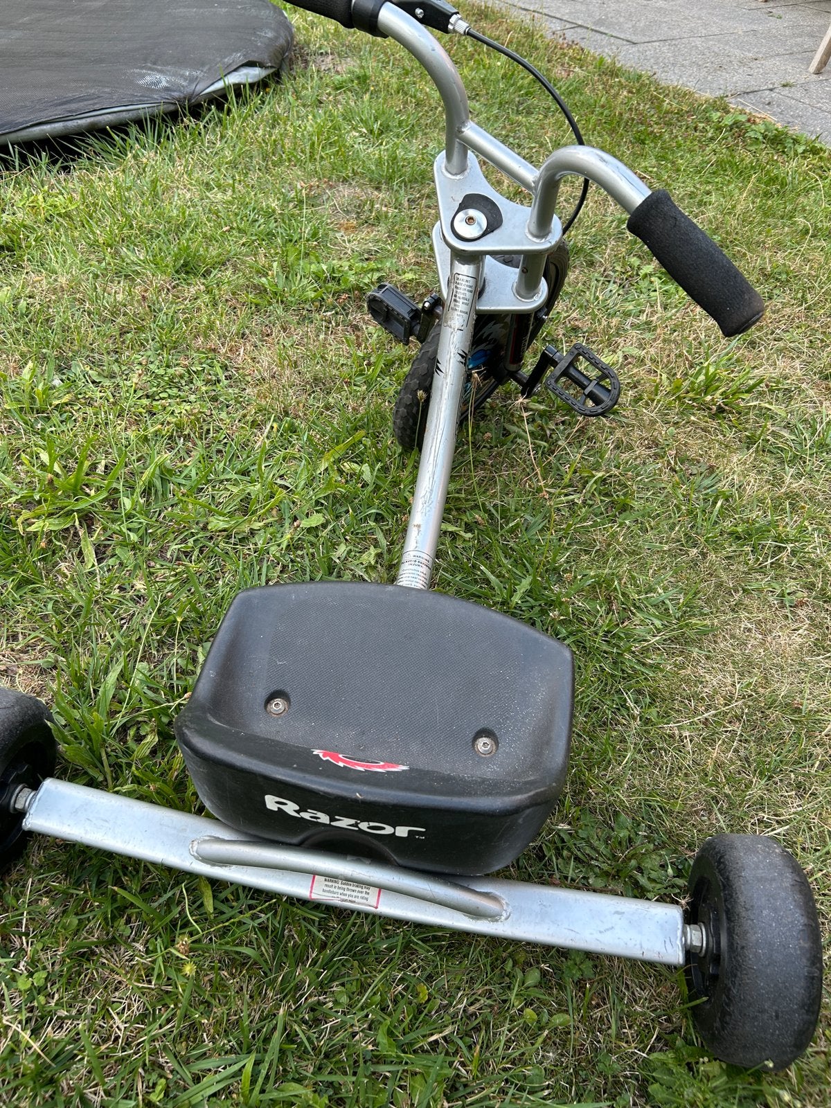 Razor Drift Trike - Gebruikt, klaar voor plezier!, Ophalen, Gebruikt, Velgrem