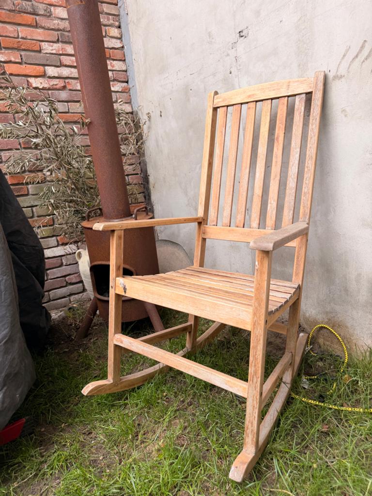 Mooie houten schommelstoel, Huis en Inrichting, Stoelen, Ophalen, Gebruikt, Bruin, Eén