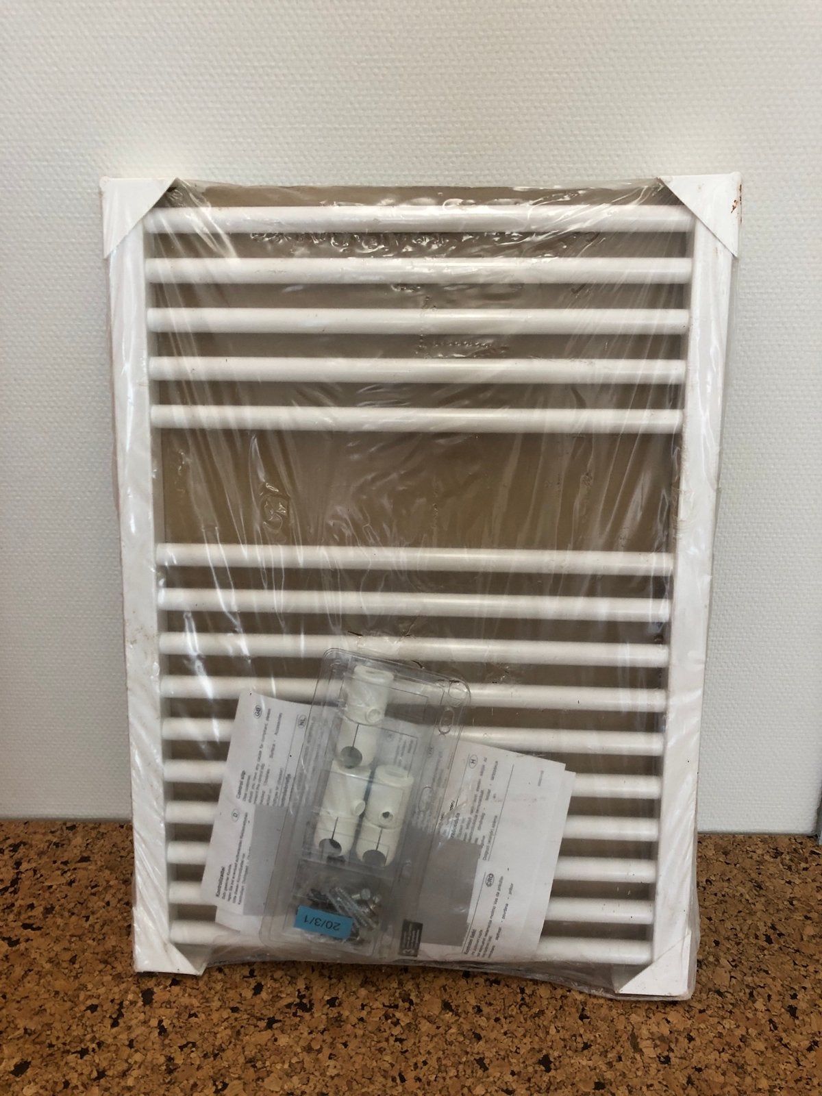 Nieuwe Badkamer radiator handdoekradiator, Doe-het-zelf en Verbouw, Verwarming en Radiatoren, Ophalen, 30 tot 80 cm, Radiator