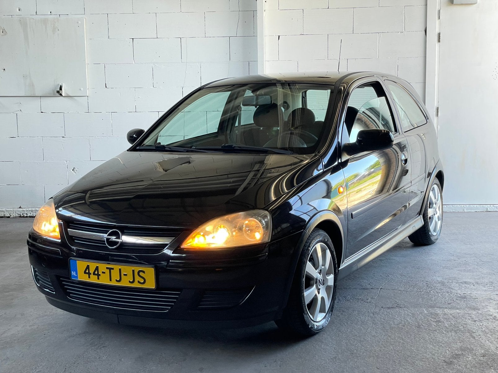 Opel Corsa 1.2 3DRS 2006 • AIRCO • NAP • CARPLAY • ZUINIG !, Auto's, Opel, Voorwielaandrijving, 450 kg, 31 €/maand, 4 cilinders