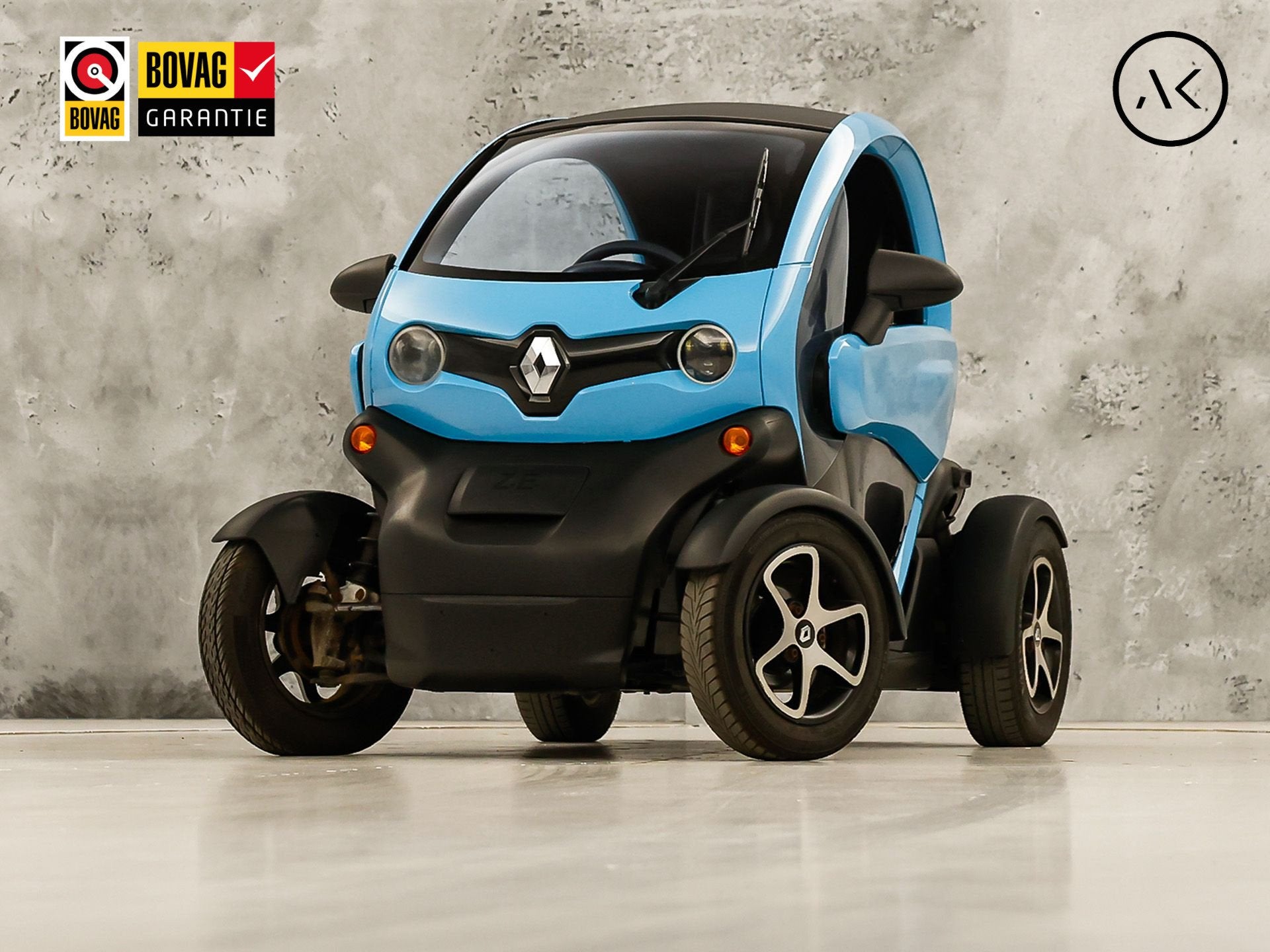 Renault Twizy Life Sport (45 KMH, BROMMER KENTEKEN, LED, ZWA, Auto's, Automaat, 12 maanden, Achterwielaandrijving, Gebruikt