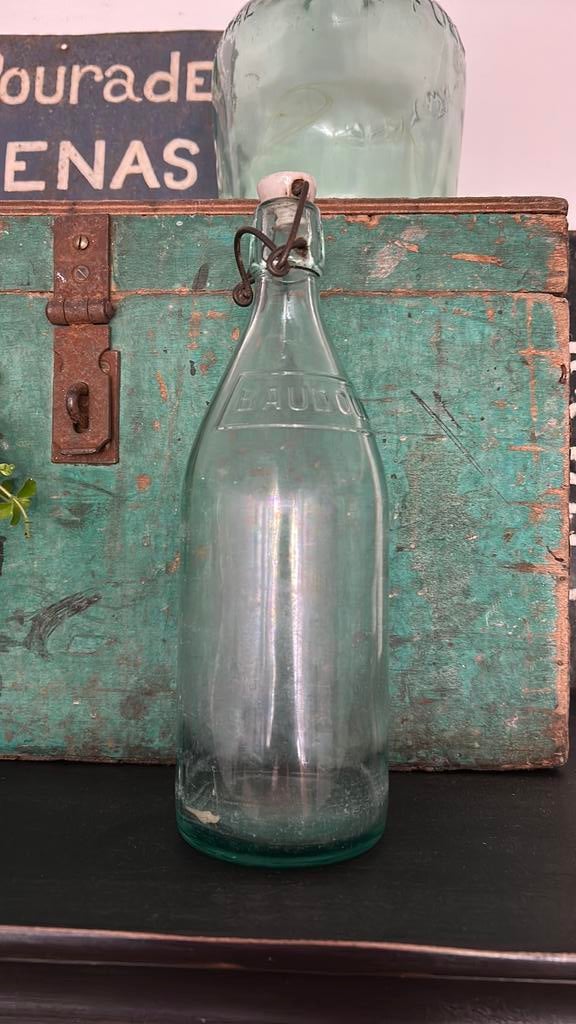 Franse fles met tekst en porseleine dop, Ophalen of Verzenden