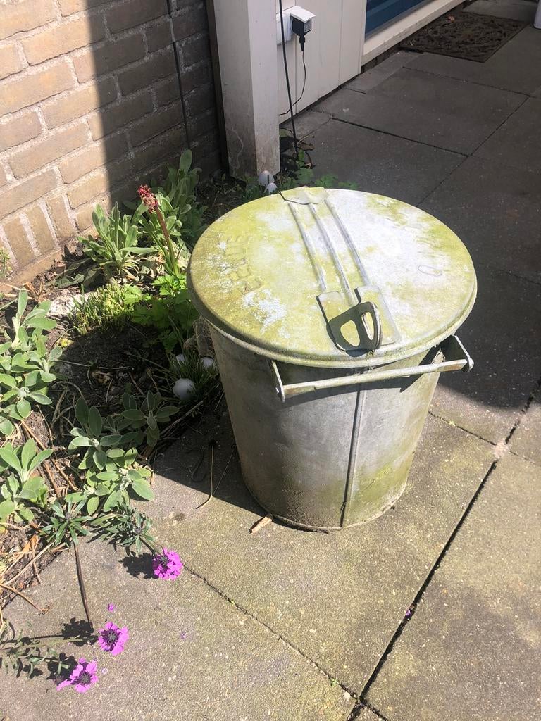 Zinken vuilnisemmer Eelde, Huis en Inrichting, Ophalen, Gebruikt, Minder dan 50 cm