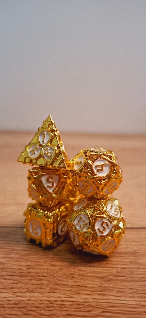 D&D / RPG metal dice set 7 piece: The golden heart A, Onbkend, Warhammer, Ophalen of Verzenden, Zo goed als nieuw