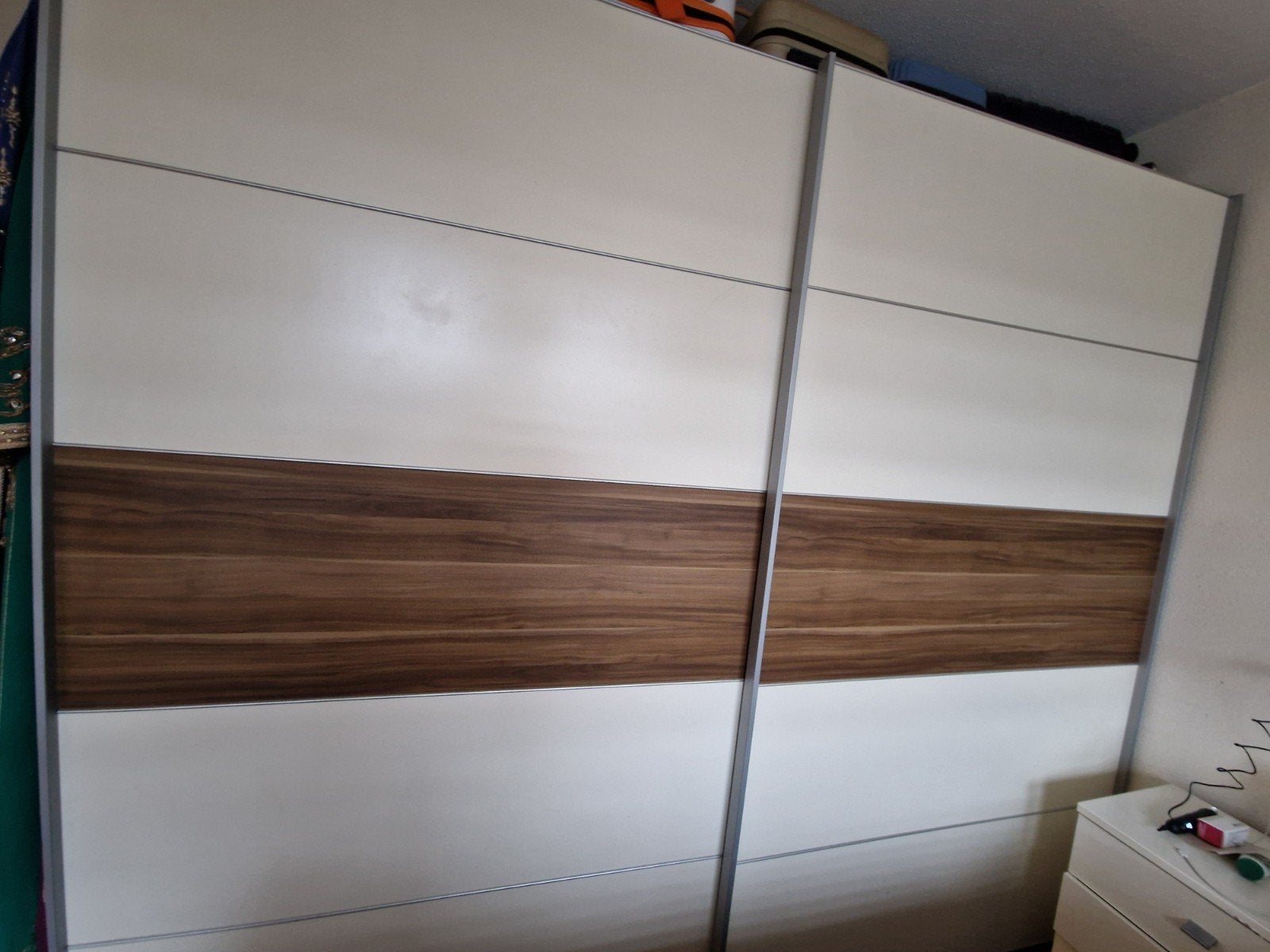 Ruime kledingkast met schuifdeuren, Ophalen, Met deur(en), Gebruikt, 200 cm of meer