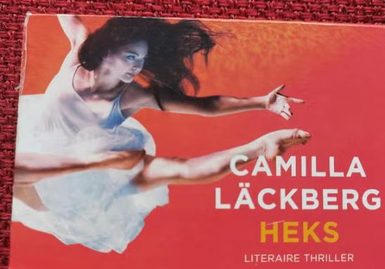heks camilla läckberg dwarsligger, Ophalen of Verzenden, Gelezen