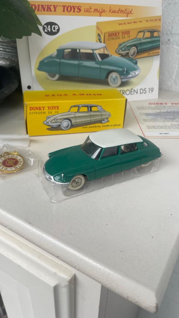 Dinky Toys Citroën DS 19 - Nieuwstaat met certificaat, Ophalen of Verzenden, Nieuw, Auto