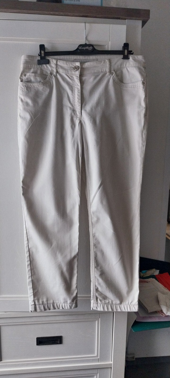 beige damesbroek maat 44, Beige, Maat 42/44 (L), Ophalen of Verzenden, Zo goed als nieuw