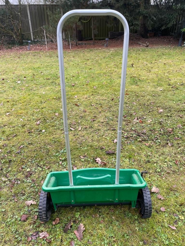 Strooikarretje graszaad of evt mest, Ophalen of Verzenden, Gebruikt