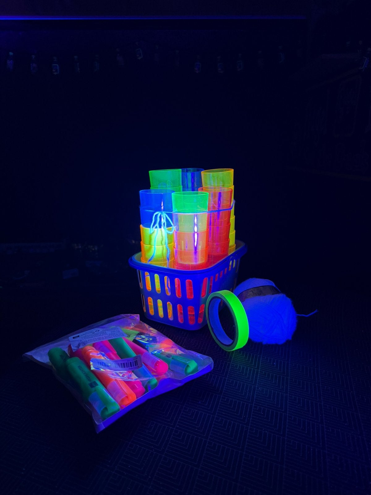 Neon / UV spullen. Bekers, van alles, Ophalen, Zo goed als nieuw, Versiering, Overige