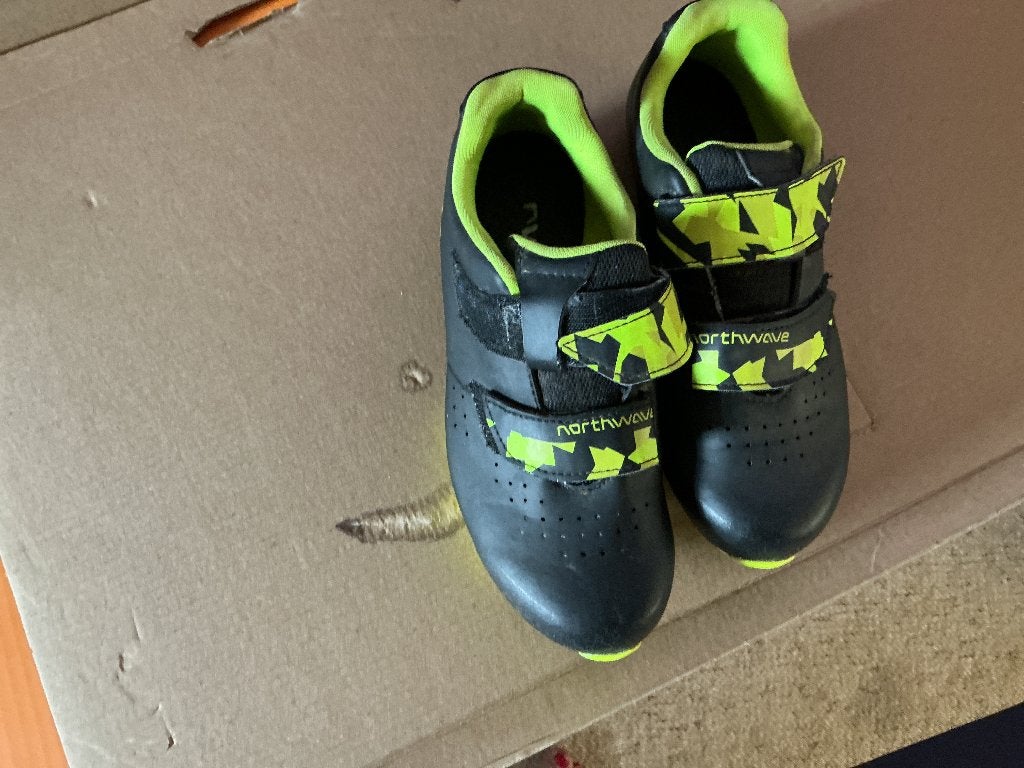 Mouteback schoenen, Sport en Fitness, Ophalen of Verzenden, Zo goed als nieuw, Overige typen