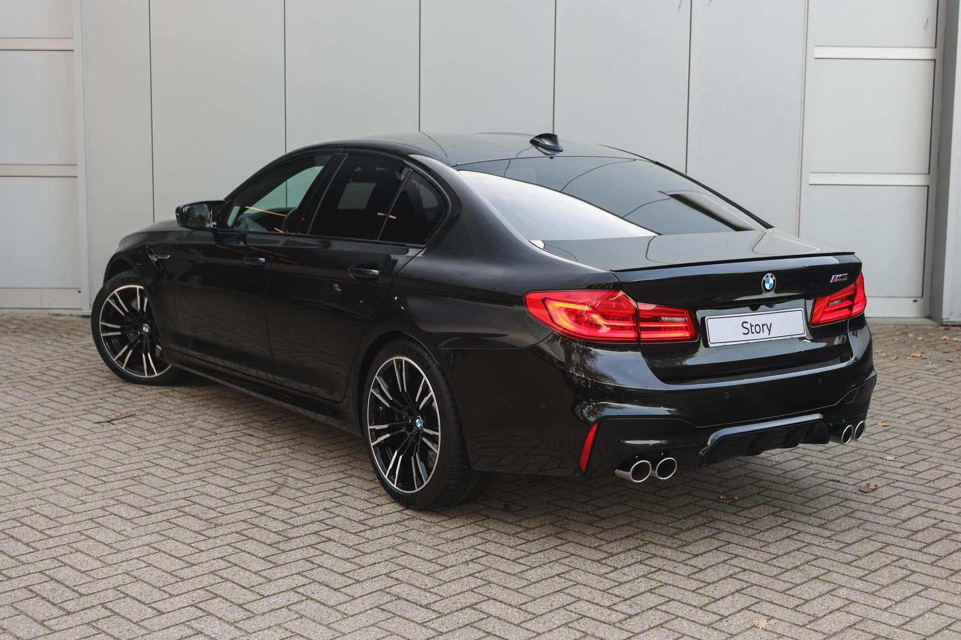 BMW M5 Automaat / Achteruitrijcamera / Bowers & Wilkin / Sof, 12 maanden, Gebruikt, Zwart, Leder
