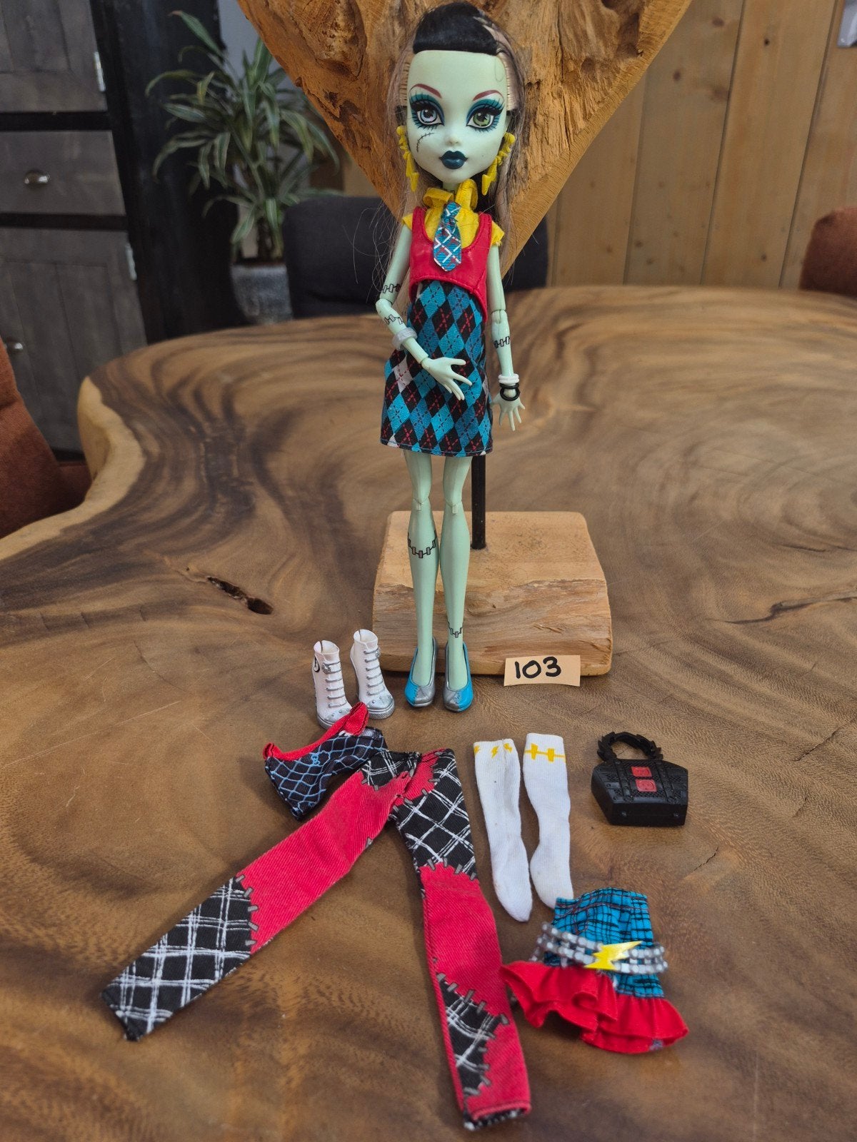 Monster High Frankie Stein pop met extra kleding, Ophalen of Verzenden, Zo goed als nieuw, Overige typen