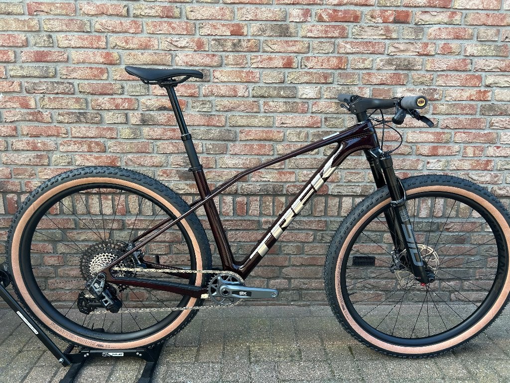 SUPERAANBIEDING TREK PROCALIBER 9.7 AXS MAAT L CARBON RED, Hardtail, Nieuw, Info@trekbikes.com, Trek
