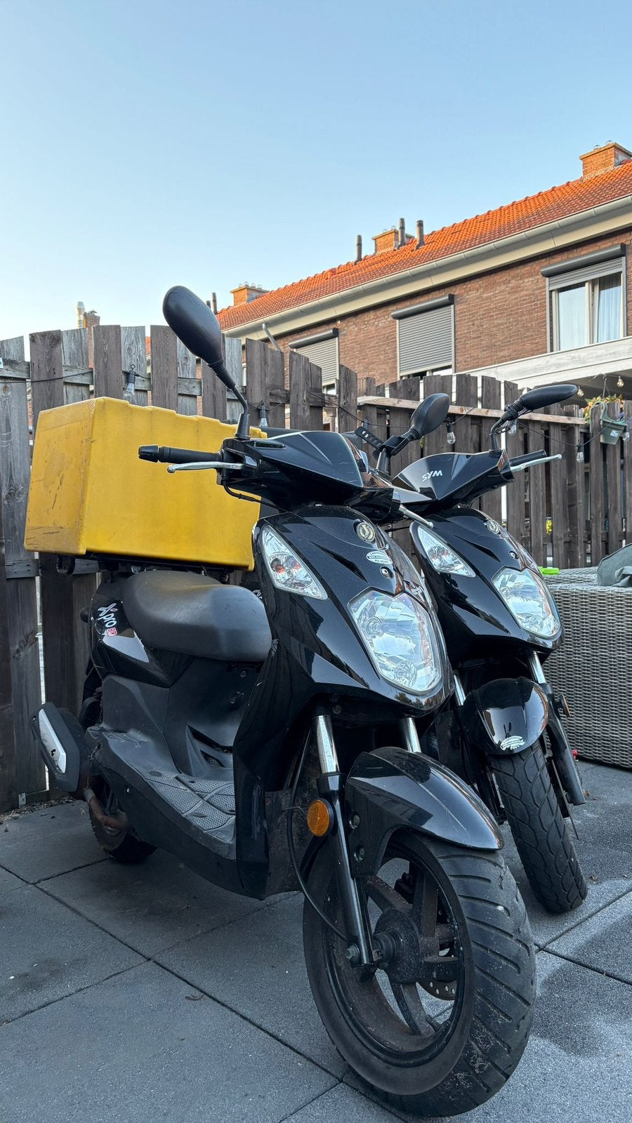 Twee (bezorg) scooter., Fietsen en Brommers, Scooters | Kymco, Gebruikt, Overige modellen, Maximaal 45 km/u, Benzine, Ophalen