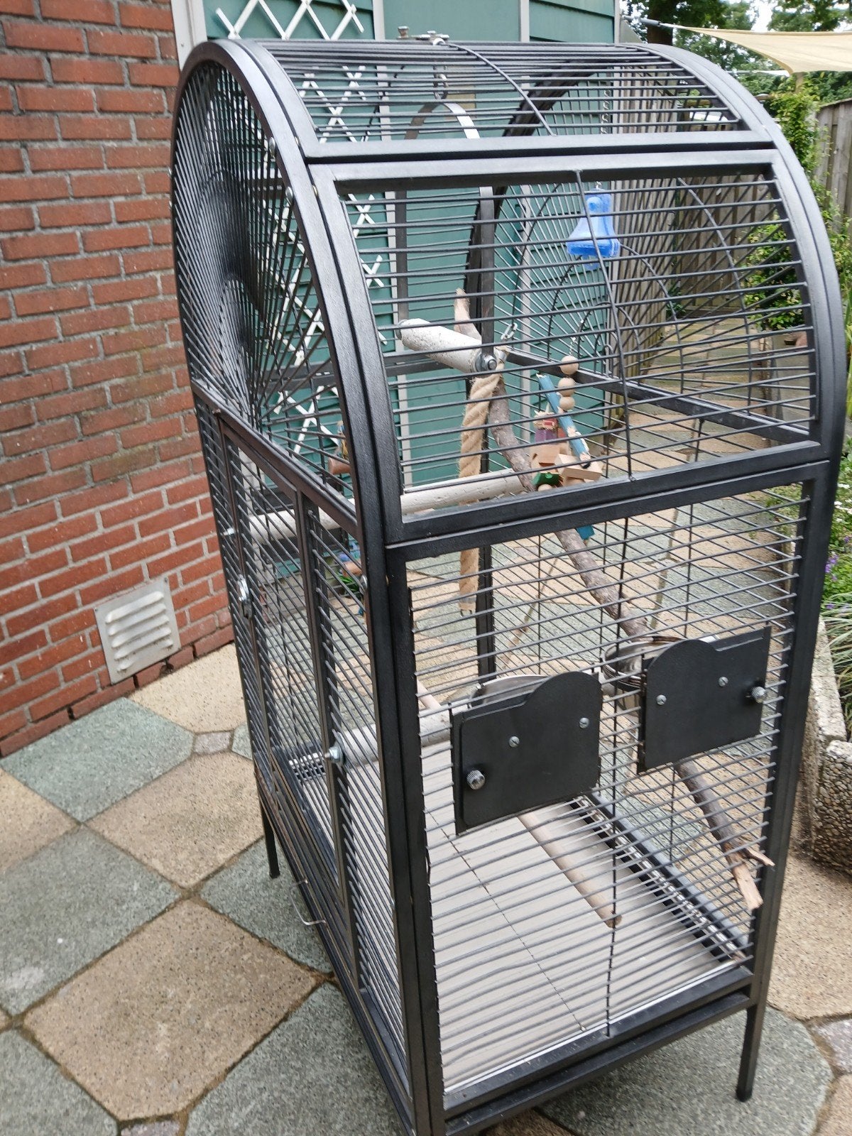 Te koop papagaai kooi. 86x55x150cm met rooster en onderbak., Meerdere dieren, Papegaai