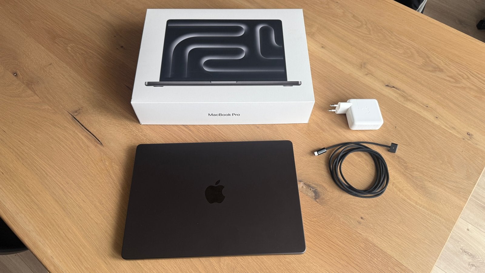 MacBook Pro 14" 2023 M3 Pro 11C/14C 18GB/512GB Space Black, Computers en Software, Apple Macbooks, Qwerty, Overige groottes, 512 GB