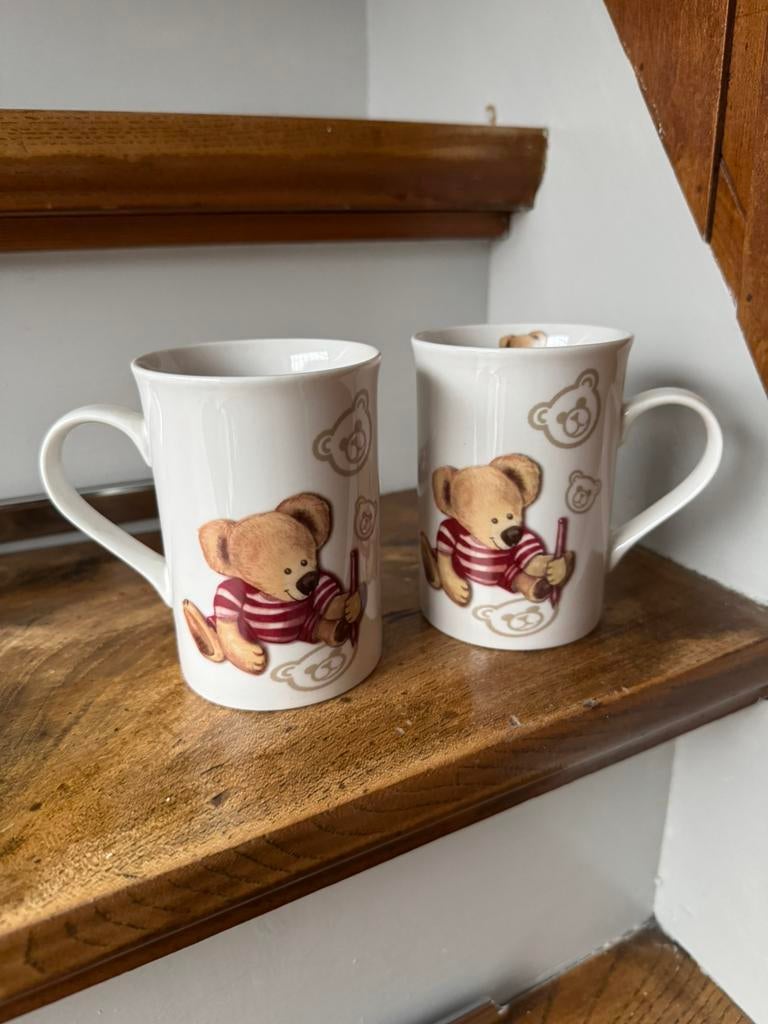 2x Mok met beren, Ophalen of Verzenden, Zo goed als nieuw, Overige stijlen, Kop(pen) en/of Schotel(s)