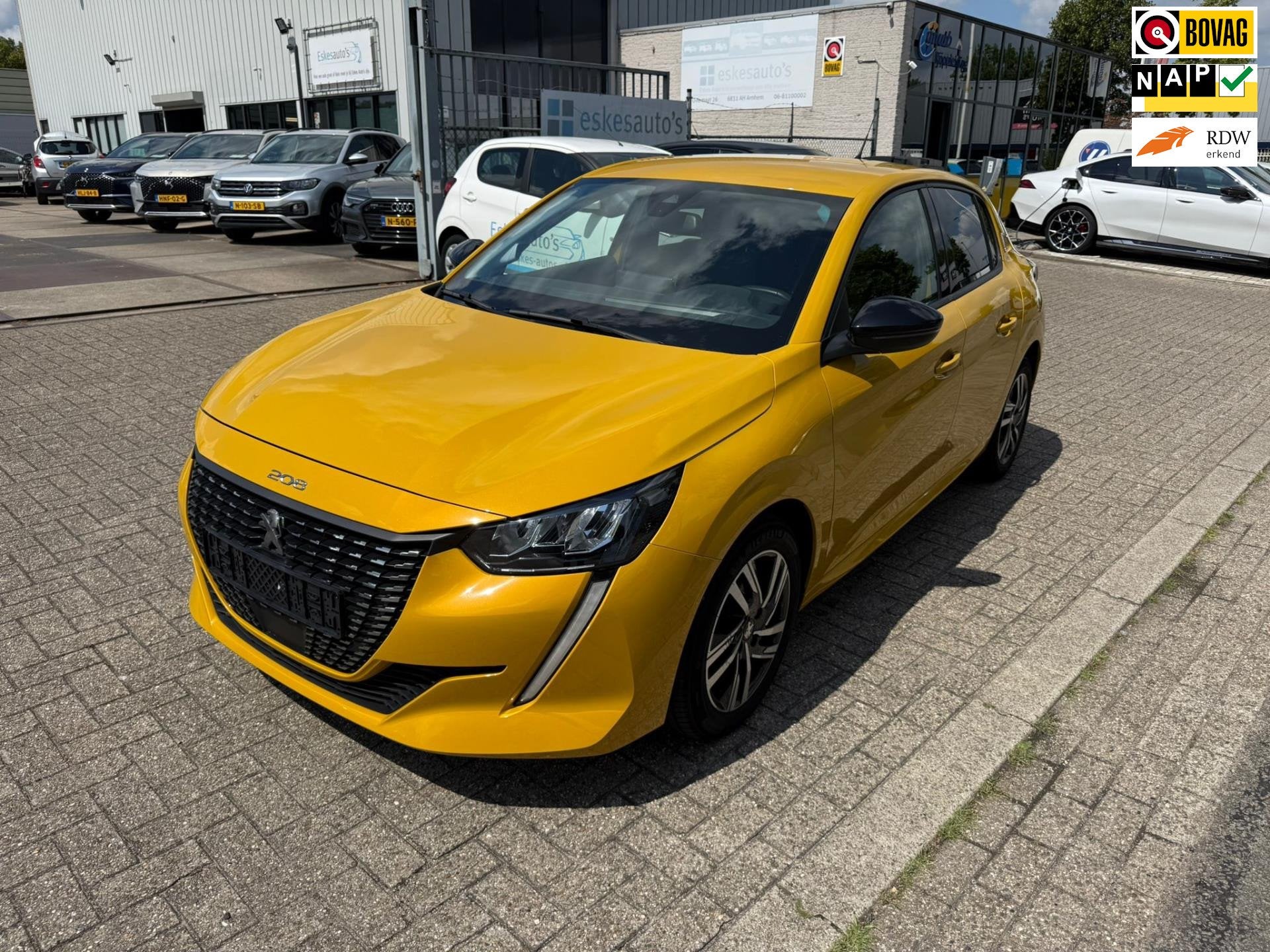 Peugeot 208 1.2 PureTech Allure 100PK, Navi Dealer auto, Voorwielaandrijving, 101 pk, Leder en Stof, Handgeschakeld