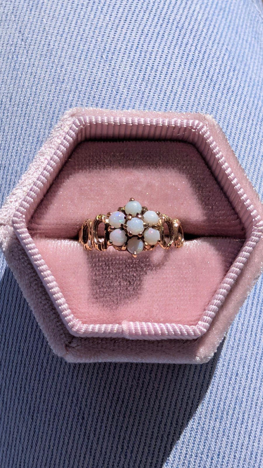 9k gouden ring met opaal, Verzenden, Met edelsteen, Dame, Goud