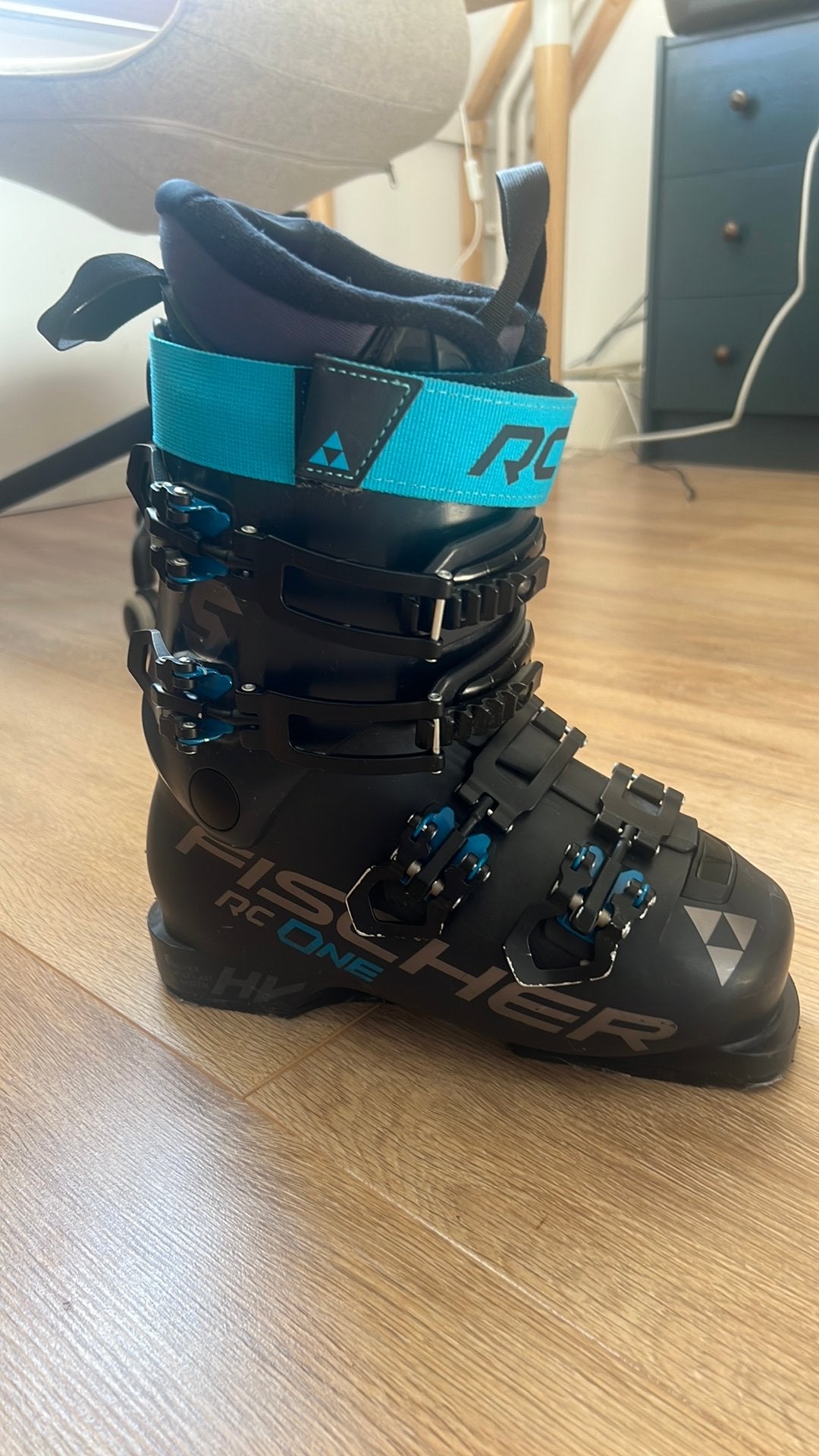 Skischoenen Fischer RC One hv 85 23-23,5 (mt 36), Sport en Fitness, 140 tot 160 cm, Fischer, Schoenen, Ophalen of Verzenden