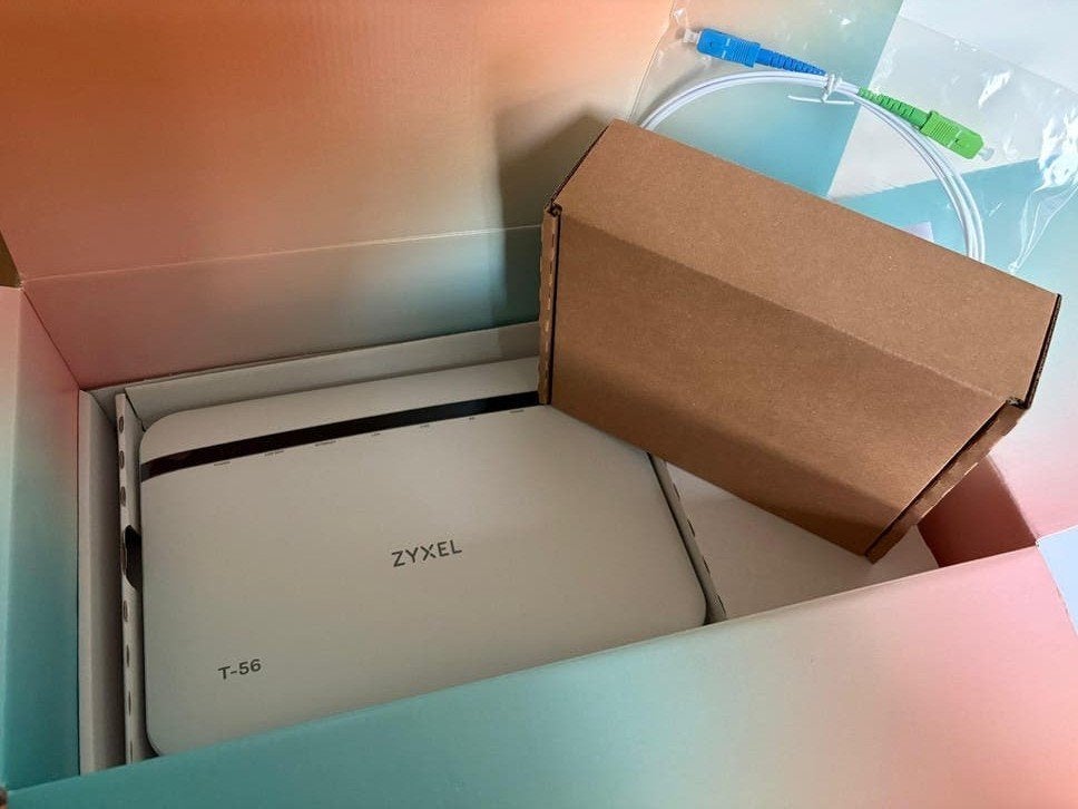 Zyxel T-56 Router met Huawei Modem en glasvezelkabel, Ophalen of Verzenden, Nieuw, Router met modem, Zyxel en Huawei