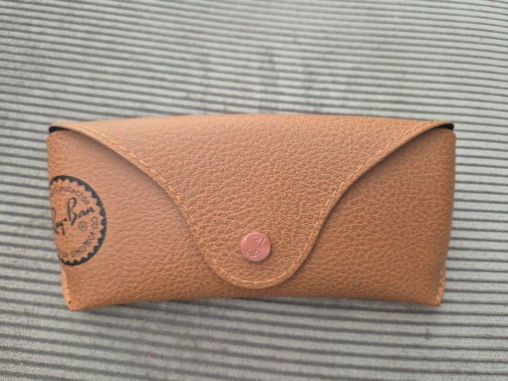 Ray-Ban etui bruin, Sieraden, Tassen en Uiterlijk, Zonnebrillen en Brillen | Heren, Zonnebril, Bruin, Ophalen of Verzenden, Zo goed als nieuw