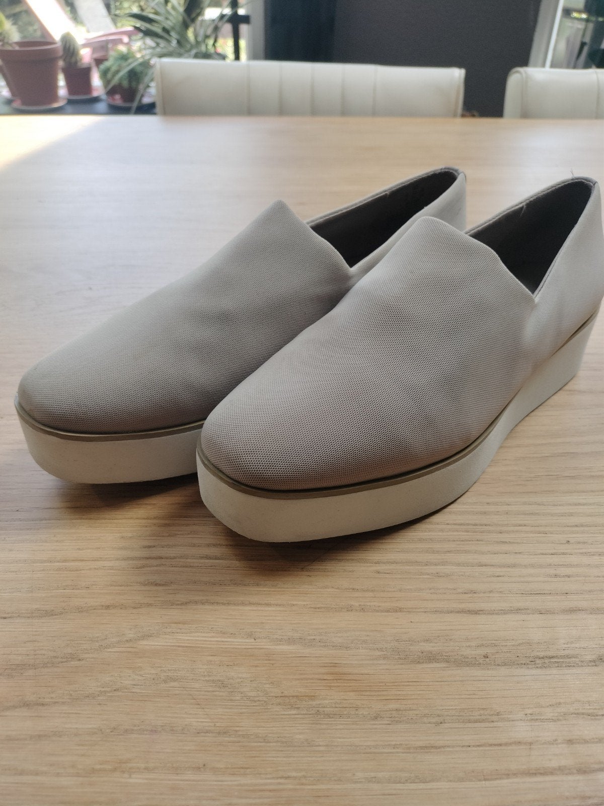 DKNY Dames sneakers, Ophalen of Verzenden, Zo goed als nieuw, Beige, Sneakers of Gympen