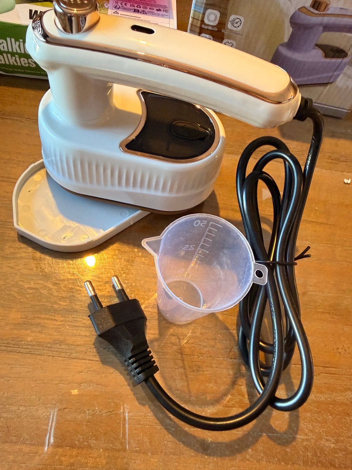 Mini Strijkijzer - Ideaal voor Vakantie/Camping - Nieuw, Ophalen of Verzenden, Zo goed als nieuw, Strijkijzer met snoer