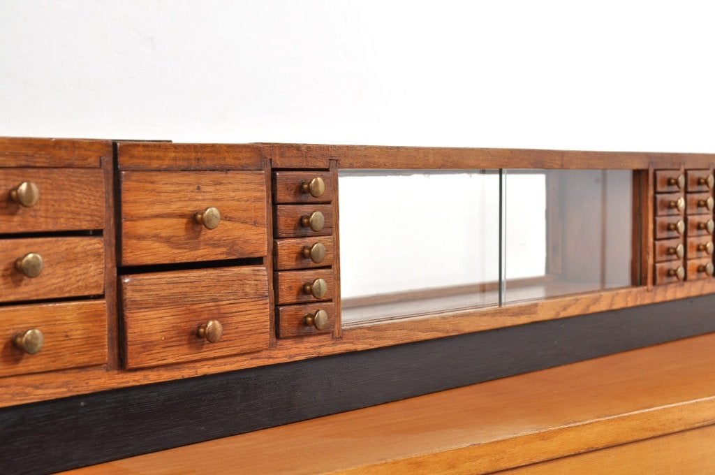 Antieke winkeldisplay winkelvitrine fourniturenkastje 1910, Huis en Inrichting, Gebruikt, 100 tot 150 cm, Eikenhout, Ophalen of Verzenden