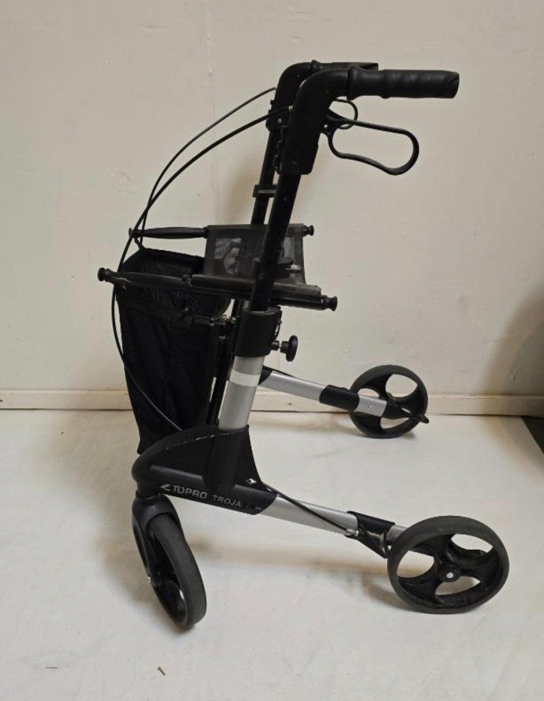 Lichtgewicht rollator Topro Troya elektrische fiets bedsteun, Diversen, Rollators, Gebruikt, Lichtgewicht, Ophalen