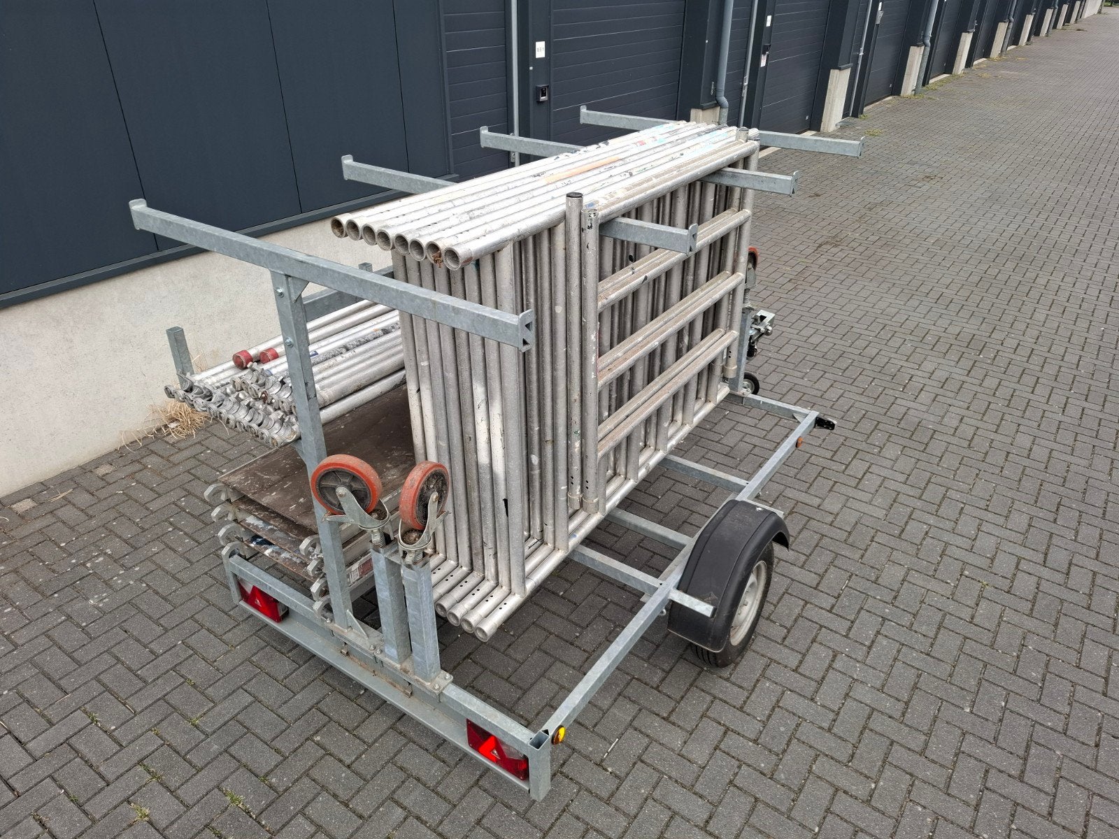 Rolsteiger Euroscaffold 10,2 WH op steigeraanhanger, Doe-het-zelf en Verbouw, Steigers, Ophalen, Zo goed als nieuw, Rolsteiger of Kamersteiger