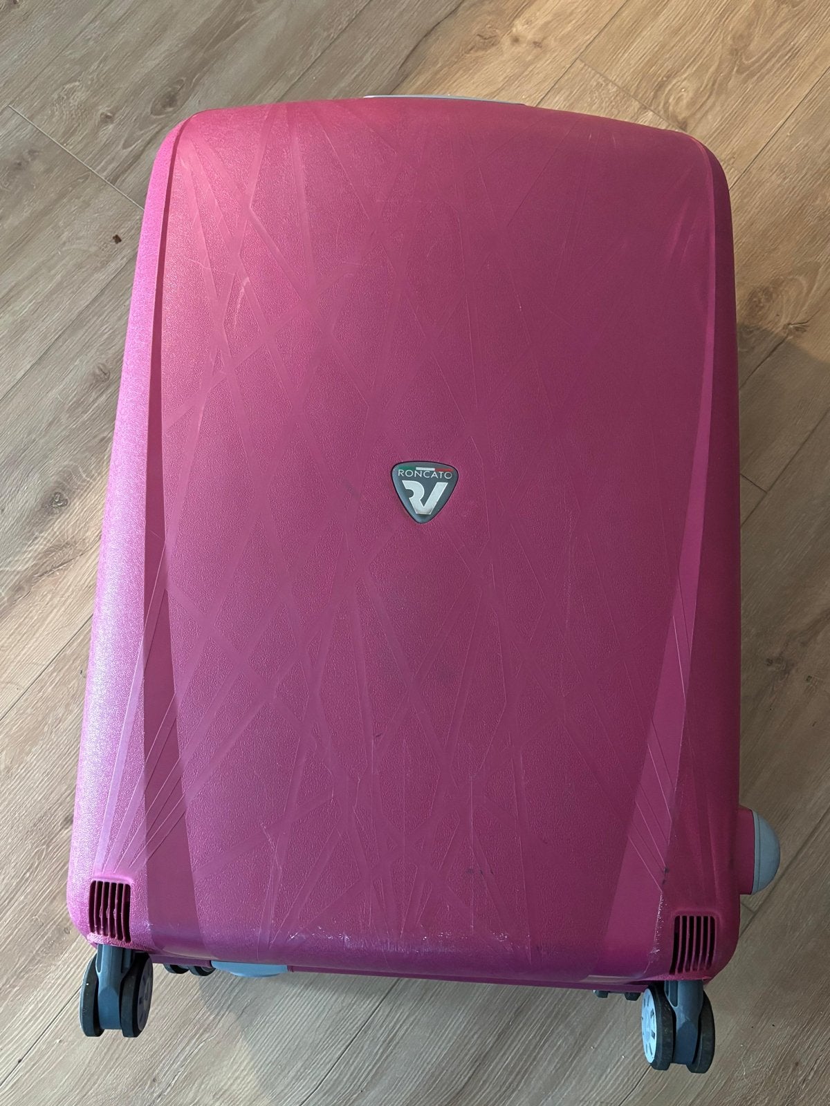 Roncato koffer roze, Gebruikt, Hard kunststof, 45 tot 55 cm, 70 cm of meer