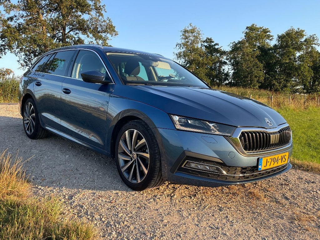 Skoda Octavia Combi 1.0 TSI  115 pk Business Edition Plus, Auto's, Voorwielaandrijving, Stof, Euro 6, Blauw