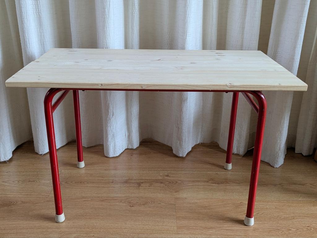 Duurzame vintage tafel, Huis en Inrichting, Vintage, Zo goed als nieuw, Minder dan 100 cm, Grenenhout