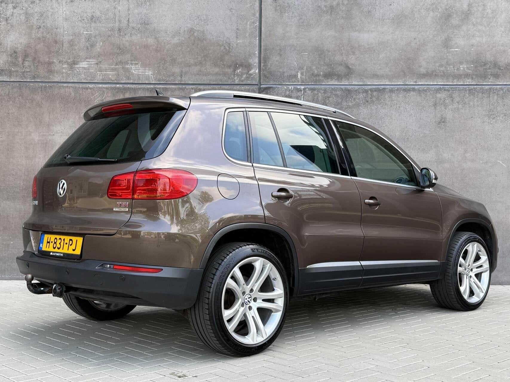 Volkswagen Tiguan 1.4 TSI Sport&Style | Trekhaak | Panoramad, Auto's, Voorwielaandrijving, Euro 5, Zwart, 4 cilinders