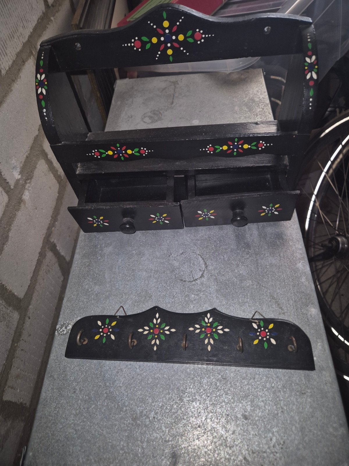Vintage houten wandkapstok met lades en sleutelrekje, Wandkapstok, Gebruikt, Ophalen of Verzenden, Minder dan 100 cm
