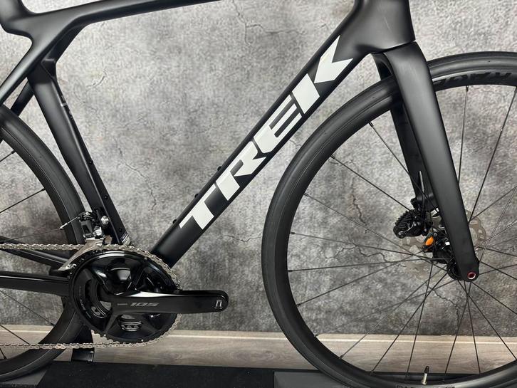 Nieuw! Trek Madone SL5 Gen 8 Shimano 105 12 Speed Maat S, Fietsen en Brommers, Fietsen | Racefietsen, Overige merken, 28 inch