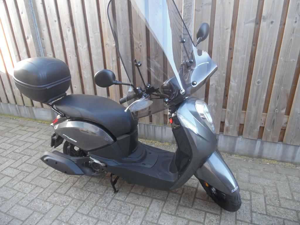 Sym Mio 50i Euro5+ 45km 237km 11-2025 IS NOG GEWOON NIEUW!!!, Fietsen en Brommers, Scooters | SYM, Mio, Sales@moteo.nl, Maximaal 45 km/u