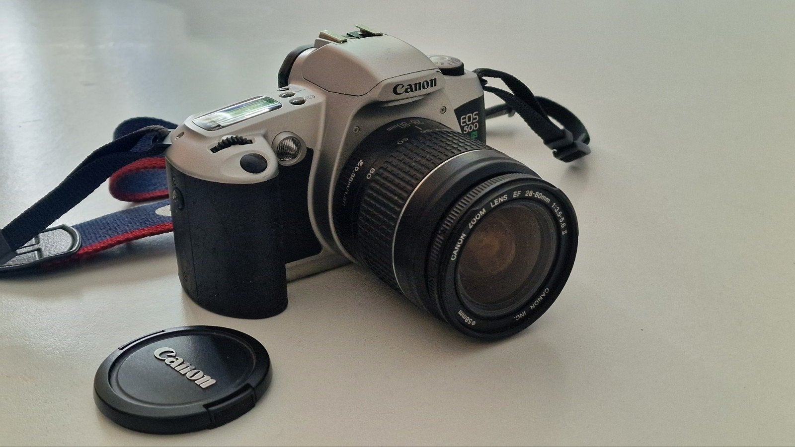 Canon EOS 500N Spiegelreflexcamera met 28-80mm lens, Audio, Tv en Foto, Fotocamera's Analoog, Ophalen of Verzenden, Spiegelreflex
