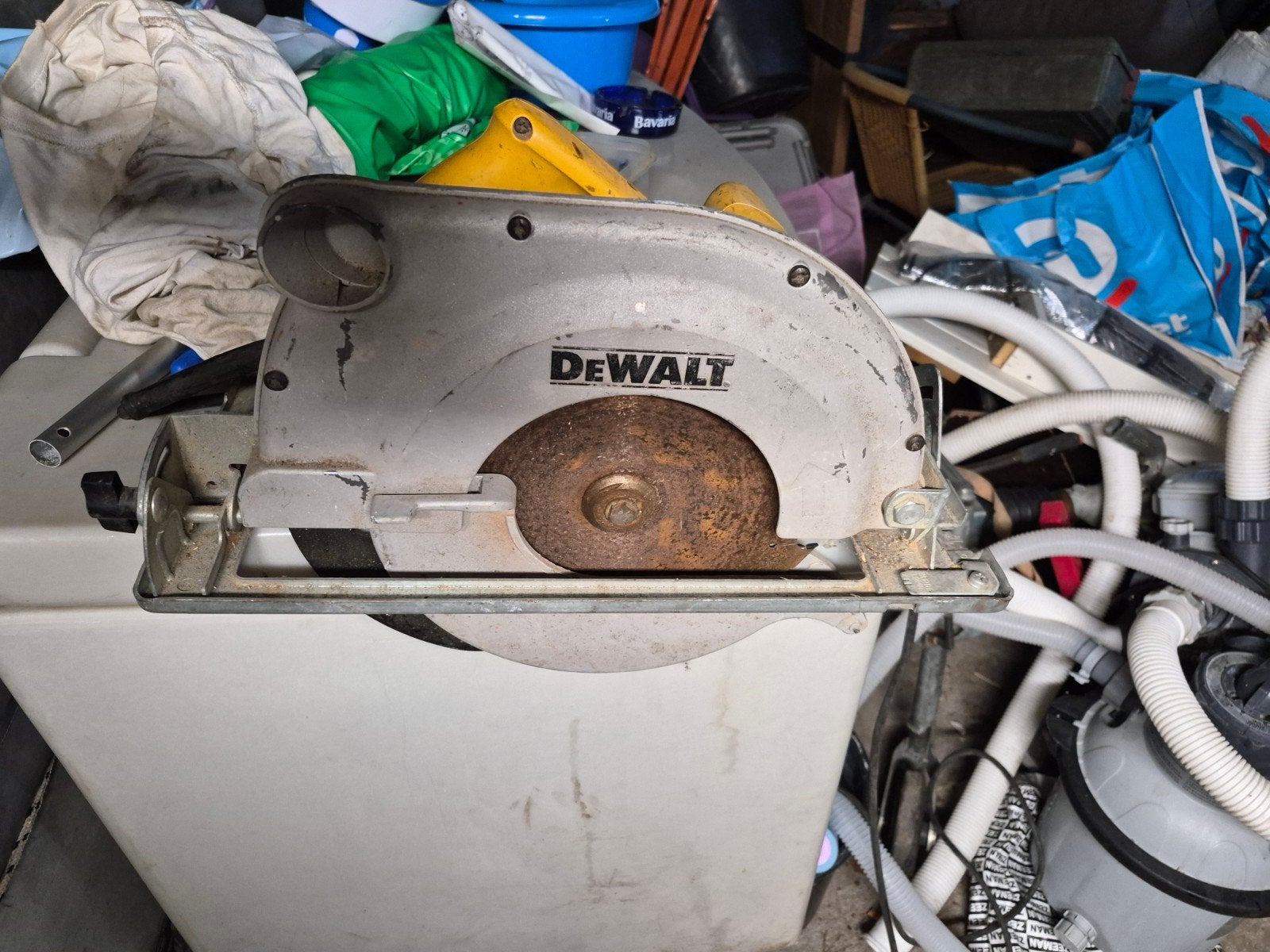 DeWalt D23700 Cirkelzaag - Krachtig en Betrouwbaar