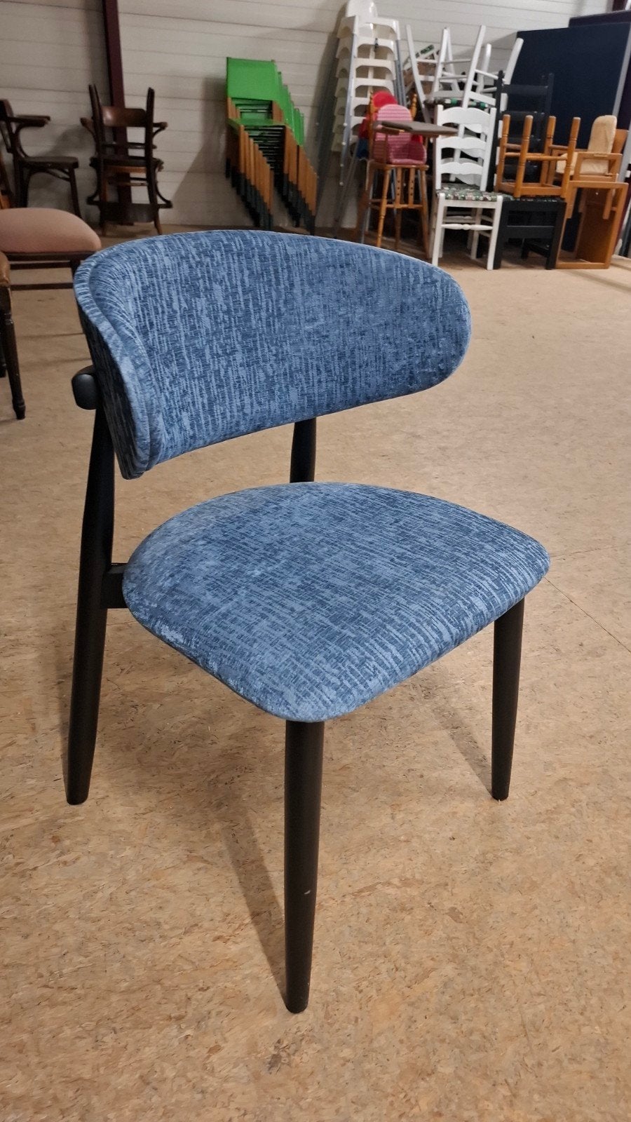 15 fabian horeca project stoel trendy deens design partij, Ophalen of Verzenden, Zo goed als nieuw, Hout, Vijf, Zes of meer stoelen